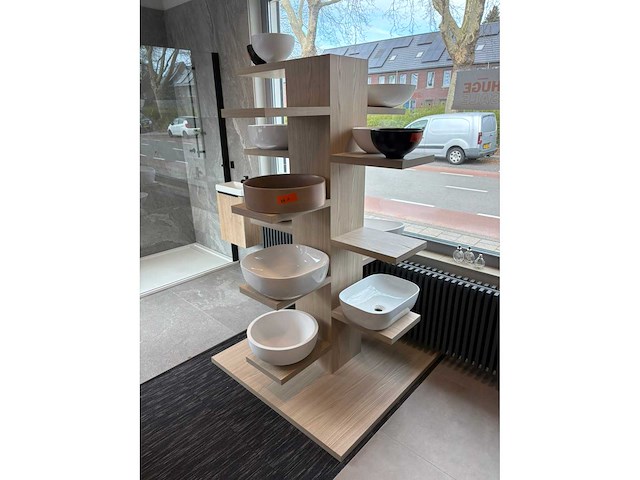 Showroommeubel - afbeelding 2 van  2