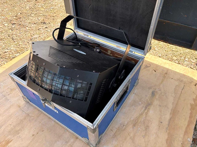 Showtec - derby - various light equipment - afbeelding 1 van  3