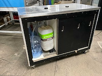 Showtec - pop - 166 - buffetmeubel met watertank en pomp - afbeelding 8 van  9