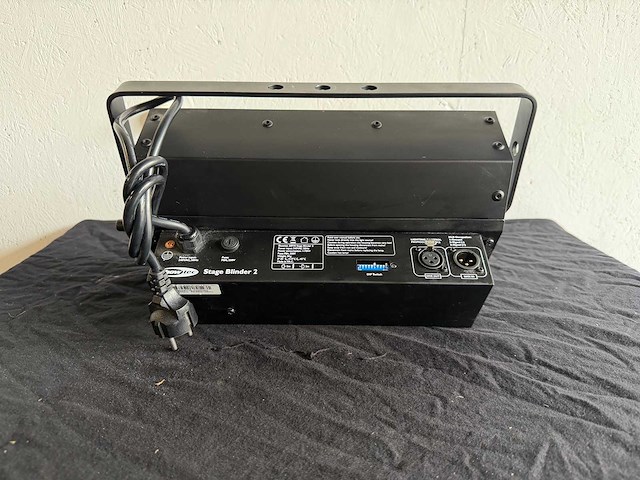 Showtec - stage blinder 2 - spotlight (6x) - afbeelding 2 van  3