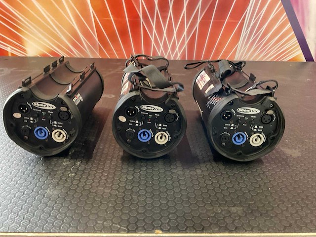 Showtec 3p rdm 1-6 truss booster (3x) - afbeelding 1 van  4