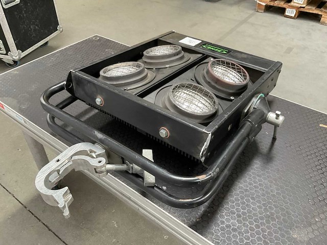Showtec active 4-light blinder (5x) - afbeelding 3 van  5