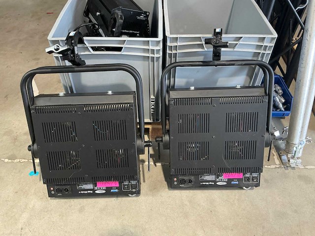 Showtec beam spots en stageblinders (11x) - afbeelding 2 van  12