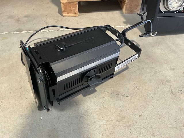 Showtec beam spots en stageblinders (11x) - afbeelding 9 van  12