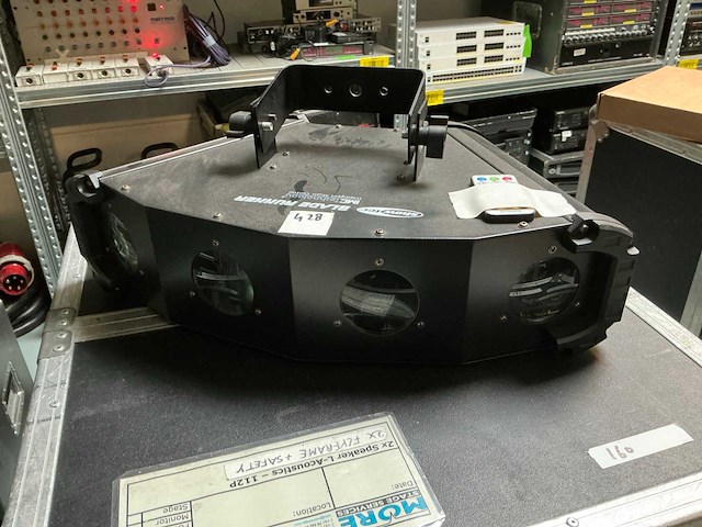 Showtec blade runner lichteffect (2x) - afbeelding 1 van  4