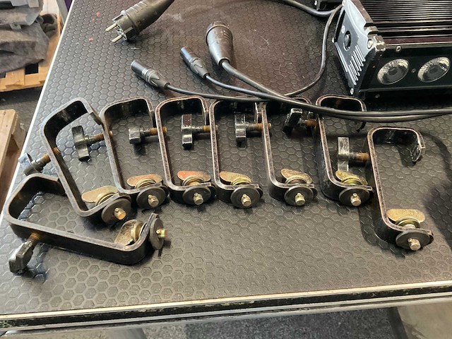 Showtec cameleon bar 18/4 led-bar (4x) - afbeelding 6 van  7