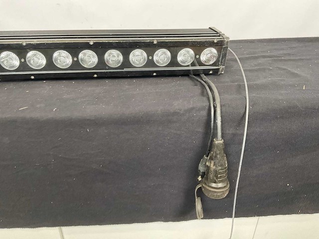 Showtec cameleon led bar led bar (12x) - afbeelding 2 van  5