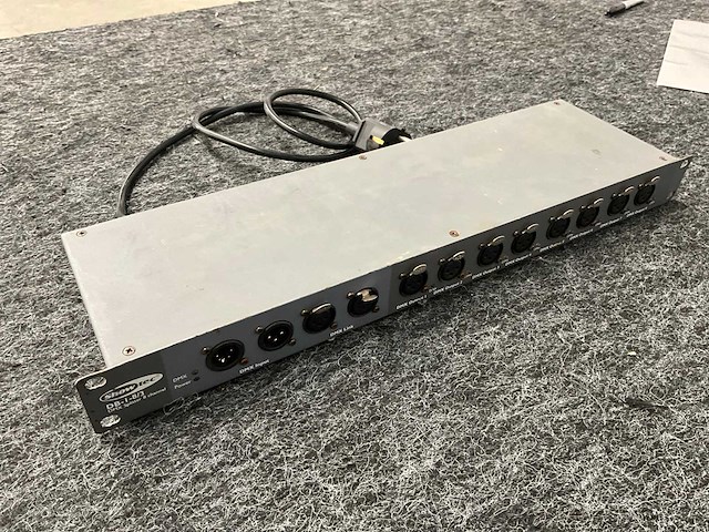 Showtec db 1-8 dmx booster/splitter 8ch 3p (2x) - afbeelding 2 van  5