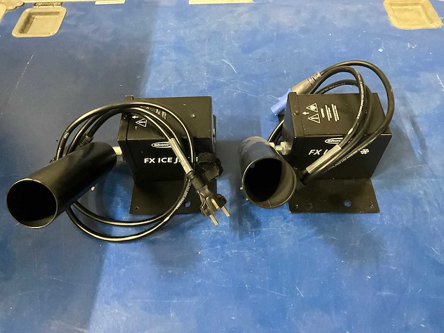 Showtec fc ice jet co2 shooter (2x) - afbeelding 3 van  5