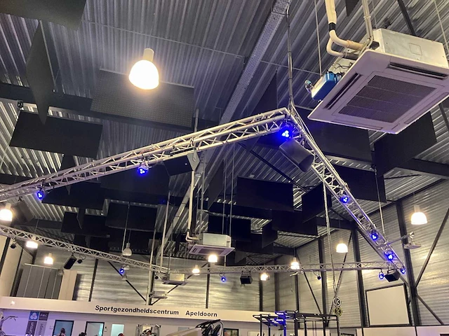 Showtec geluidsinstallatie met verlichting - afbeelding 3 van  6