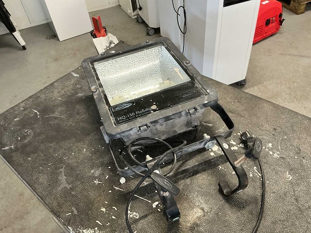 Showtec hq150 bouwlamp - afbeelding 2 van  3