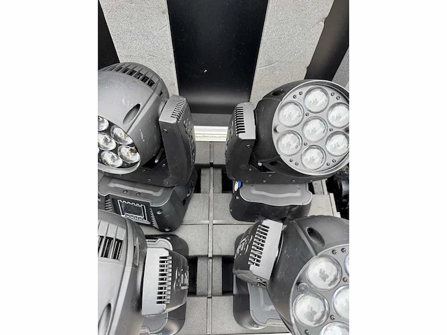 Showtec infinity - iw-715 - led moving heads (6x) - afbeelding 3 van  6