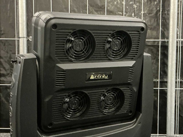 Showtec infinity im2515 led-moving head (2x) - afbeelding 4 van  8