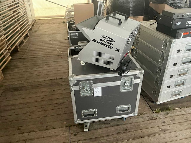 Showtec mega bubble-x bellenblaasmachine - afbeelding 1 van  5
