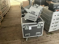 Showtec mega bubble-x bellenblaasmachine - afbeelding 1 van  5