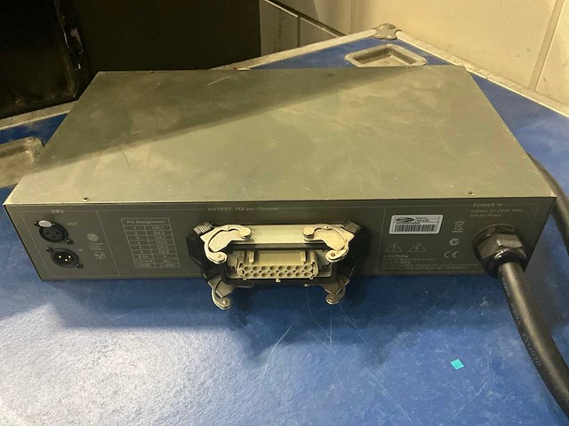 Showtec mpx-616d 6-kanaals dimmerpack - afbeelding 3 van  4