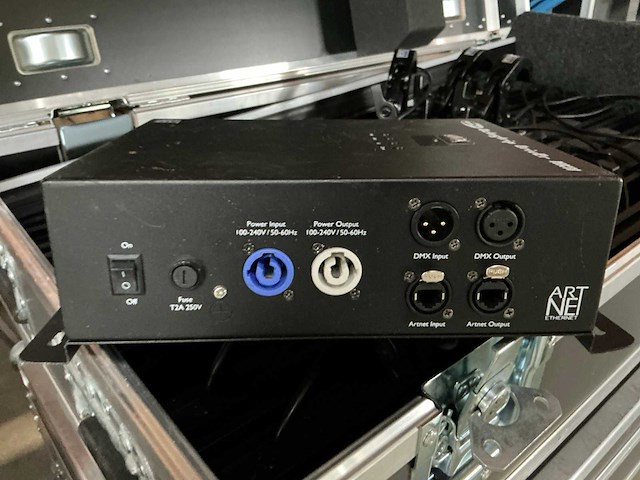Showtec octostrip (8x) - afbeelding 1 van  1