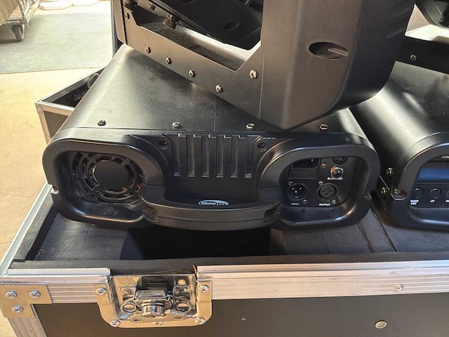 Showtec phantom 250 cmy wash moving head (2x) - afbeelding 5 van  6