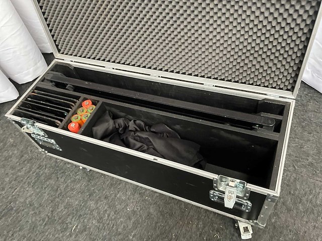 Showtec pipe and drape set - afbeelding 1 van  8