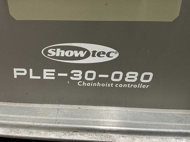 Showtec ple-30-080 kettingtakel controller 8ch - afbeelding 7 van  7