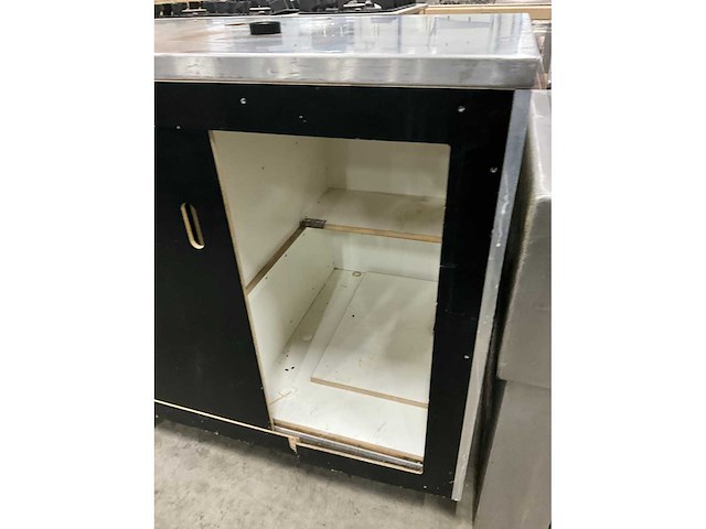 Showtec pop - 166 buffetmeubel met vuilwatervoorziening - afbeelding 3 van  9