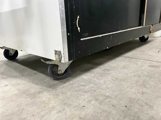 Showtec pop - 166 buffetmeubel met vuilwatervoorziening - afbeelding 9 van  9