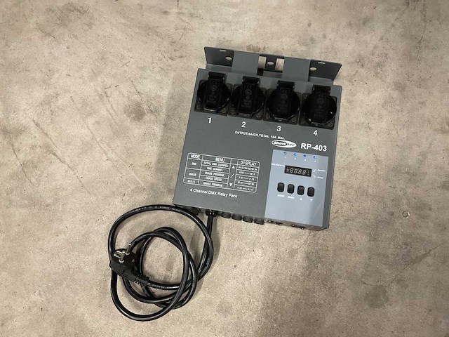 Showtec rp-403 4-kanaals dmx relay pack - afbeelding 1 van  2