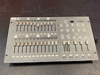 Showtec showmaster 24 mkii lichtmengtafel - afbeelding 1 van  6