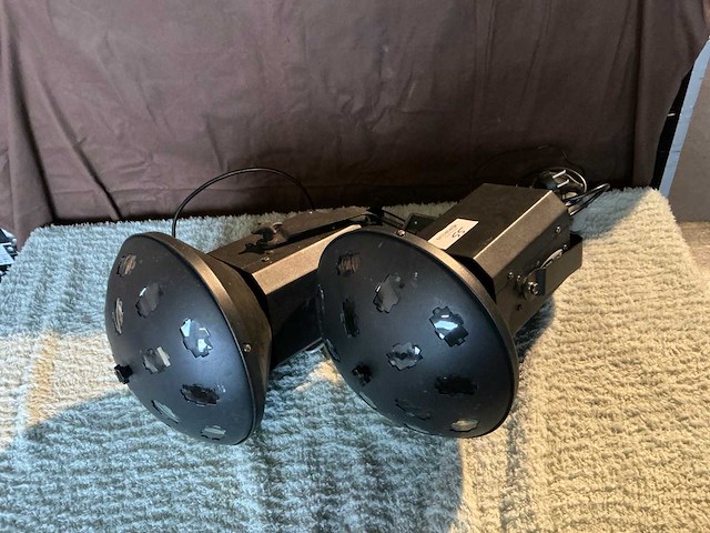 Showtec small mushroom led (2x) - afbeelding 1 van  3