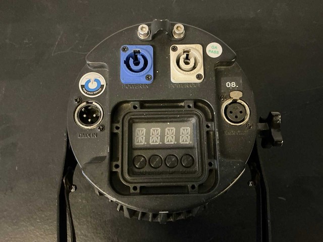 Showtec spectral m800 led spot (6x) - afbeelding 4 van  6