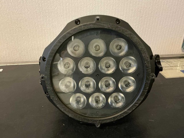 Showtec spectral m800mk2 led spot (4x) - afbeelding 2 van  6