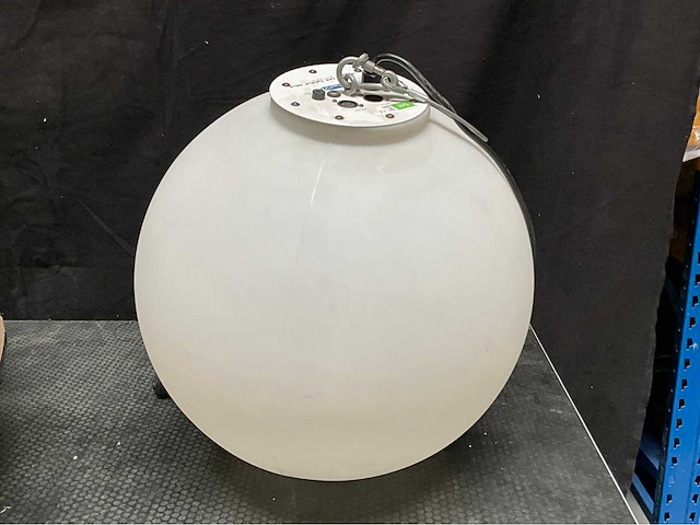Showtec sphere led bol - afbeelding 1 van  3