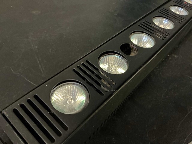 Showtec suntrip spotlight (9x) - afbeelding 2 van  6