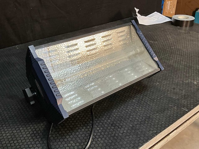 Showtec titan strobe 1500w stroboscoop - afbeelding 3 van  8