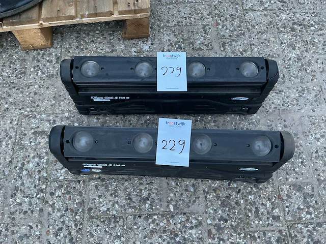 Showtec wipe out 4 moving head (2x) - afbeelding 3 van  3