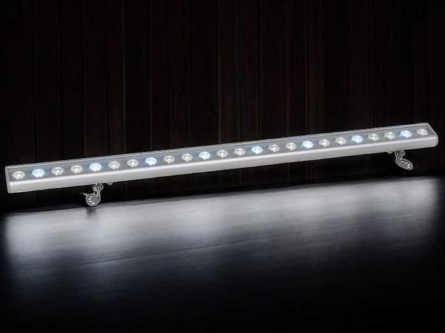 Showtech - colorstrip 24 - buitenverlichting (38x) - afbeelding 1 van  6