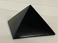 Shungiet piramide gepolijst - afbeelding 4 van  7