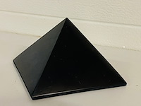 Shungiet piramide gepolijst - afbeelding 6 van  7