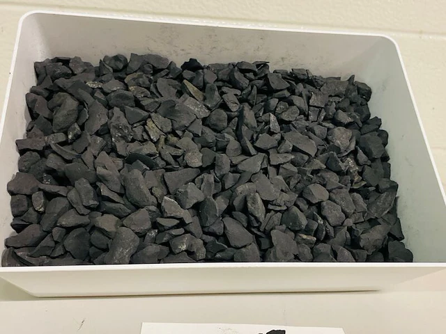 Shungiet ruw, 2,5 kilo - afbeelding 4 van  5