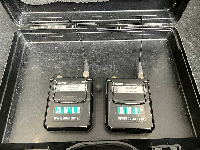 Shure axient axt100 beltpack (2x) - afbeelding 2 van  3