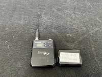 Shure axient axt100 beltpack - afbeelding 1 van  3