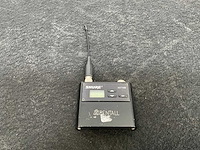 Shure axient axt100 beltpack - afbeelding 1 van  3
