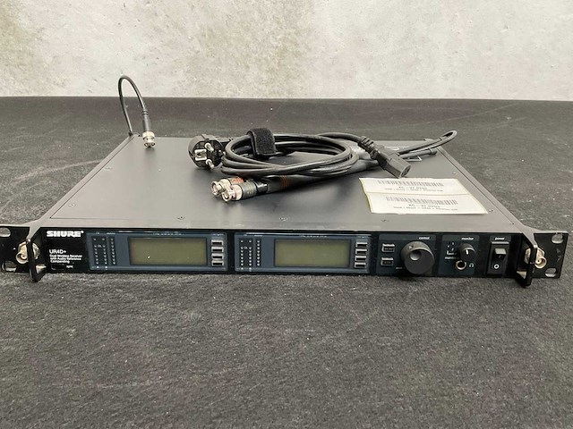 Shure ur4d+ dual wireless receiver - afbeelding 3 van  5