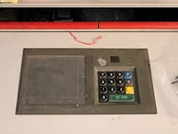 Shuttlekast met 23 secties . afmeting 220 x 125 cm. hoogte ca.380 cm. dient gedemonteerd vervoerd te worden... - afbeelding 3 van  4