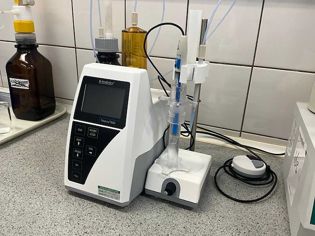 Si analytics titroline 5000 automatische laboratoriumtitrator. - afbeelding 2 van  4