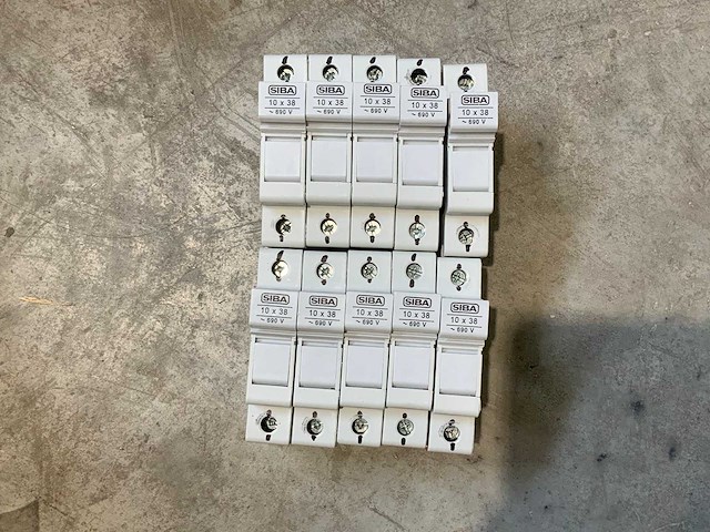 Siba - 10 x 38 / 690v - contactor (10x) - afbeelding 1 van  1