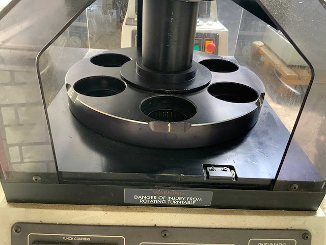 Sibert instruments mdp 38 multi diameter cd-/ dvd ponsmachine - afbeelding 1 van  2
