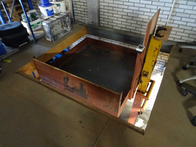 Sichelschmidt - 1978 - dm 8836 - platformlift - afbeelding 1 van  6