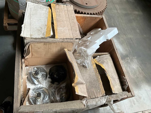 Sichuan l/g oilfield equipment ltd partij boor onderdelen "mud pump parts" - afbeelding 3 van  3