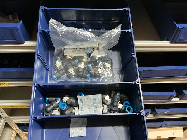 Sick en festo partij onderdelen t.b.v robots in stalen kast (2x) - afbeelding 40 van  64